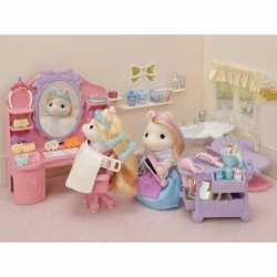 Boneco EPOCH Sylvanian Families set estilista Pony Serafina