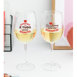 2 copos de vinho - Contigo é tudo mais bonito. Brindemos com um vinhito!