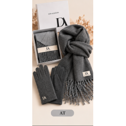 Conjunto Senhora Don Algodon de Cachecol e Luvas